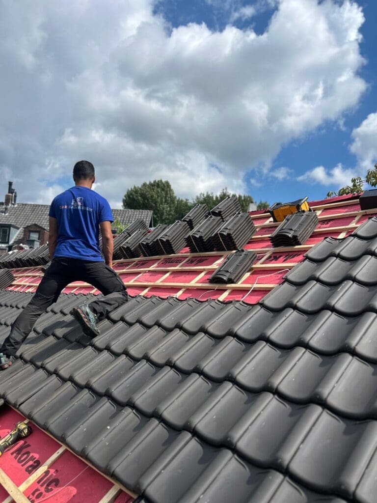 Spoedreparatie dak – Lekkage direct verholpen